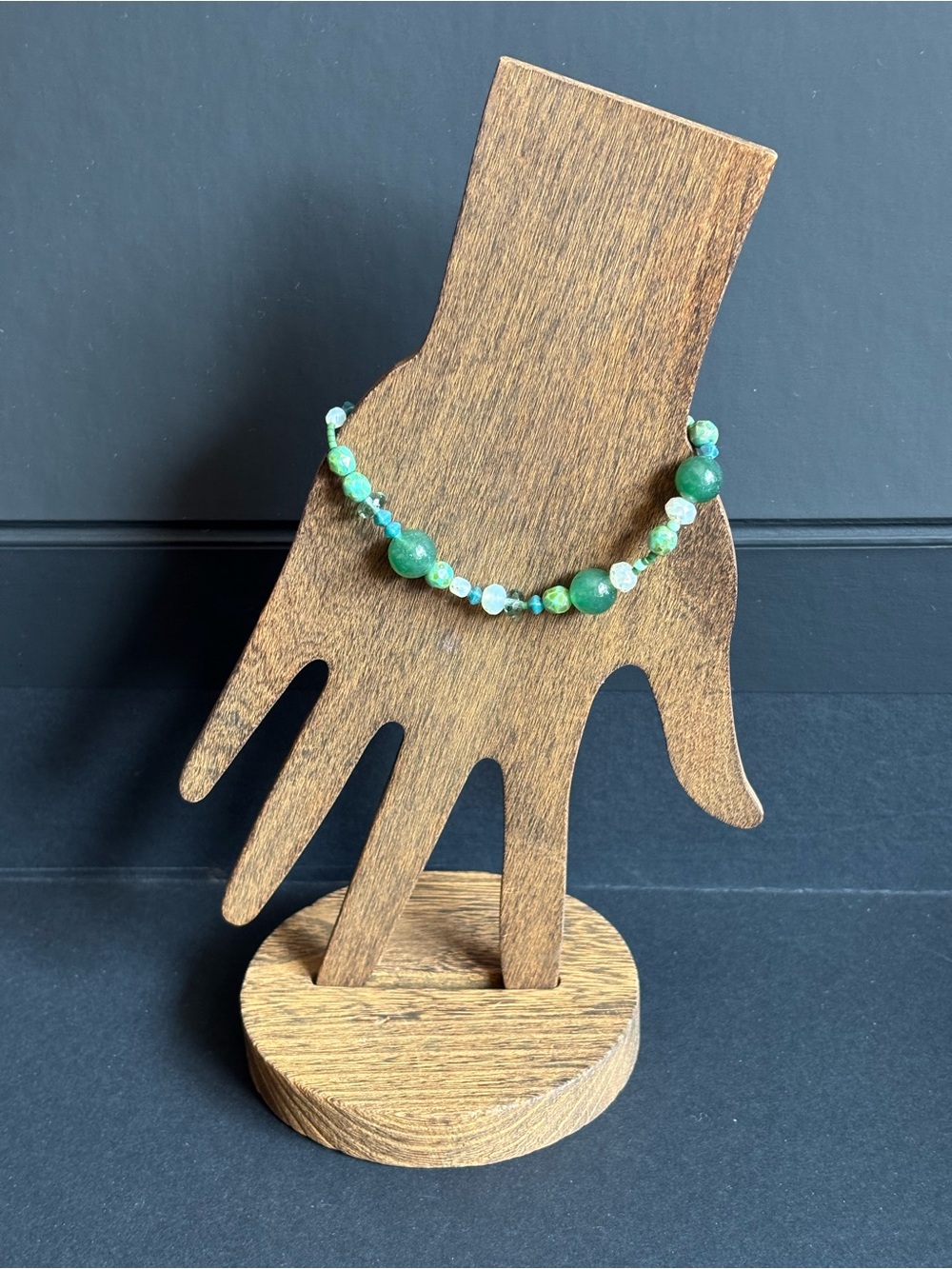 Handmade Green Jade & Gold Foil Beaded Bracelet | 7 IN | Toggle Clasp - Picture 4 of 7